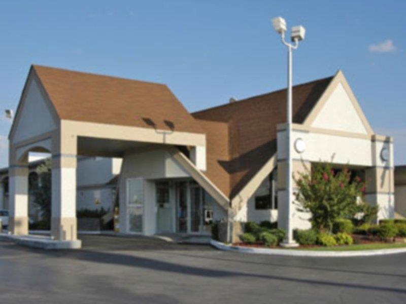 Howard Johnson By Wyndham Oklahoma City Okc Airport, Fairgrounds, I40 Exterior photo