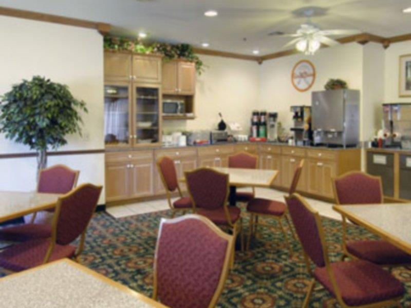 Howard Johnson By Wyndham Oklahoma City Okc Airport, Fairgrounds, I40 Restaurant photo