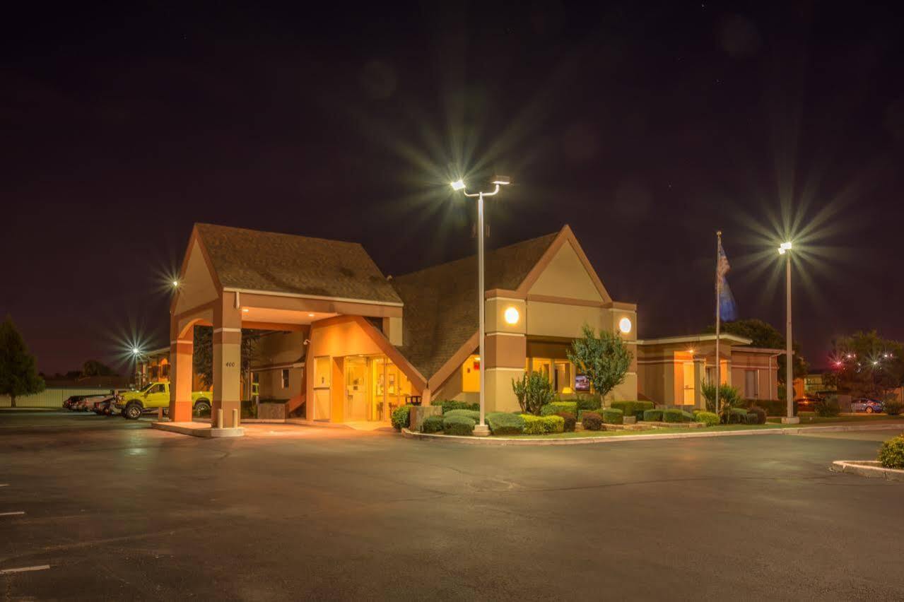 Howard Johnson By Wyndham Oklahoma City Okc Airport, Fairgrounds, I40 Exterior photo